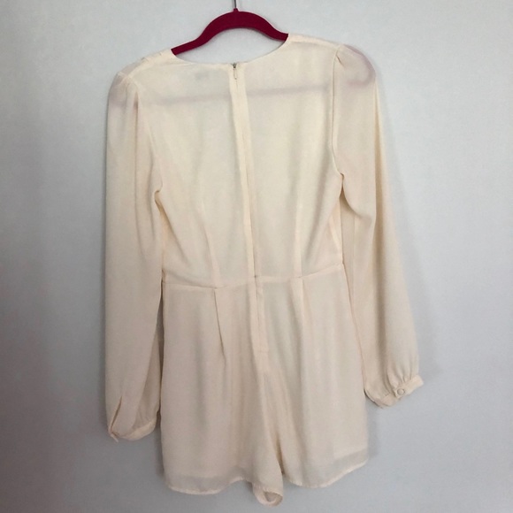 ✨Tobi Romper - Picture 3 of 4